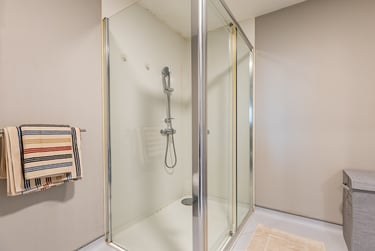 Platinum Studio Floors 1-6 - Image 7